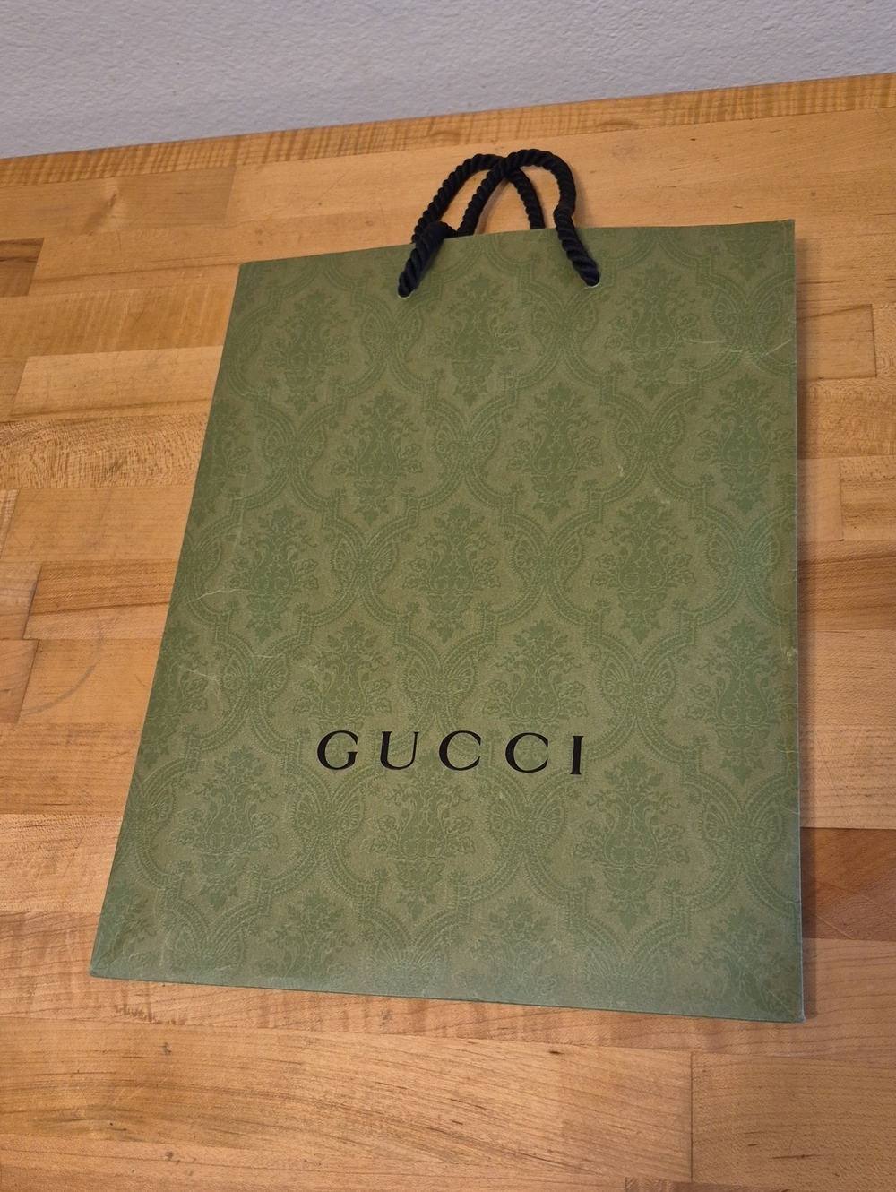 Gucci Green Paper Gift Bag